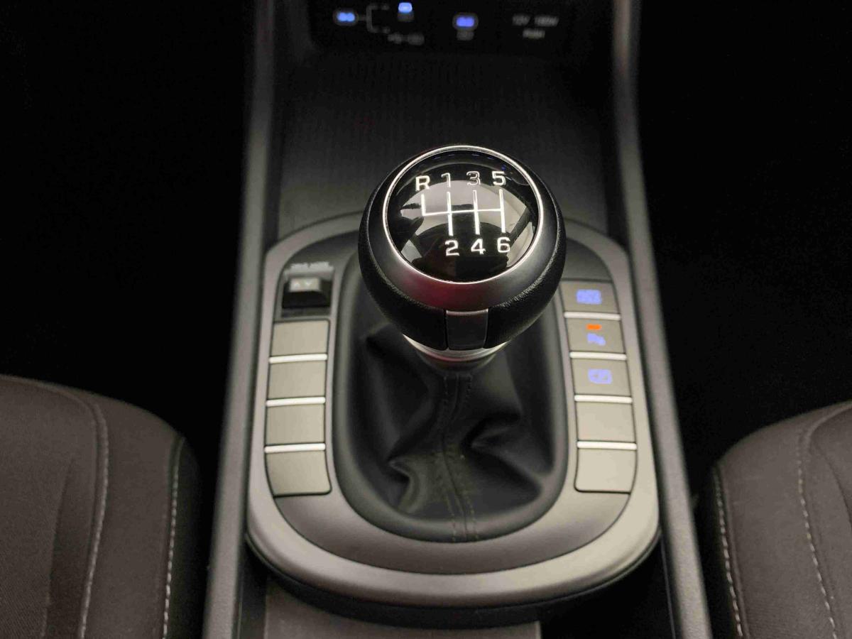 hyundai-kauai-2024-gasolina-998cc