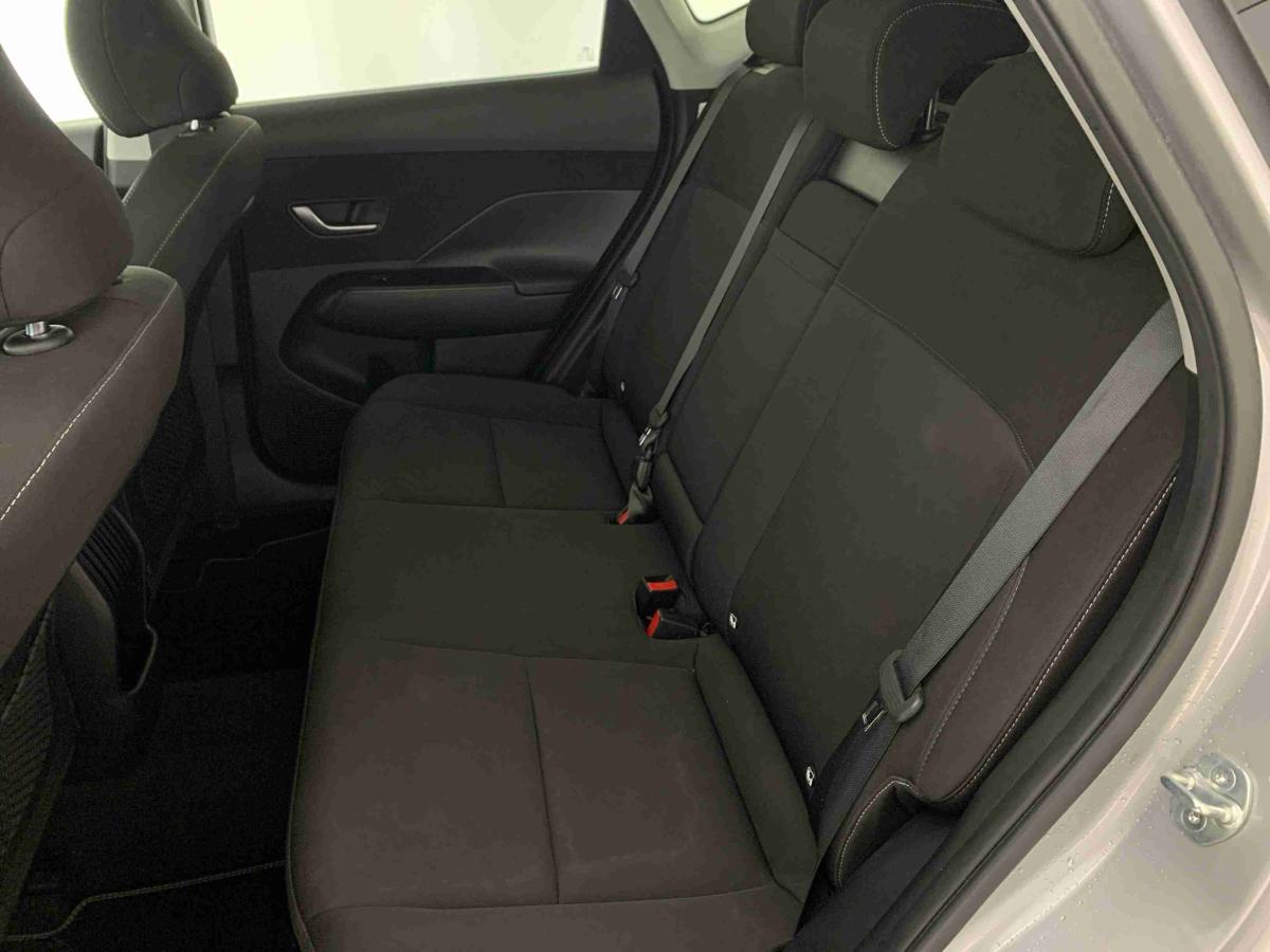 hyundai-kauai-2024-gasolina-998cc