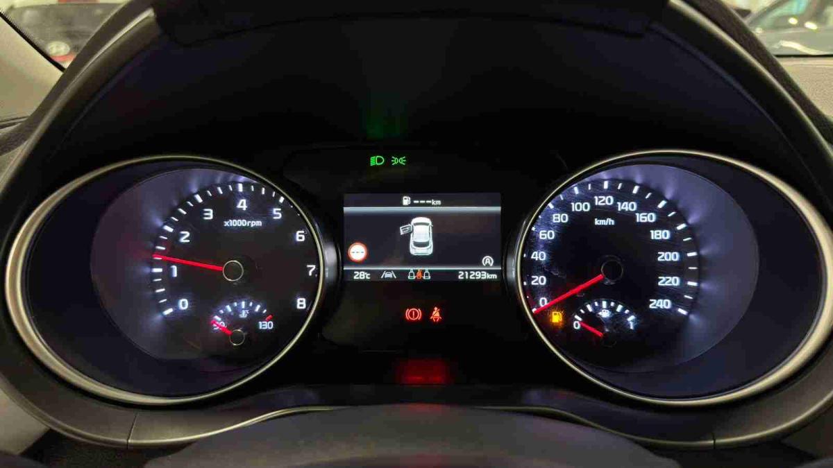 kia-xceed-2025-gasolina-998cc
