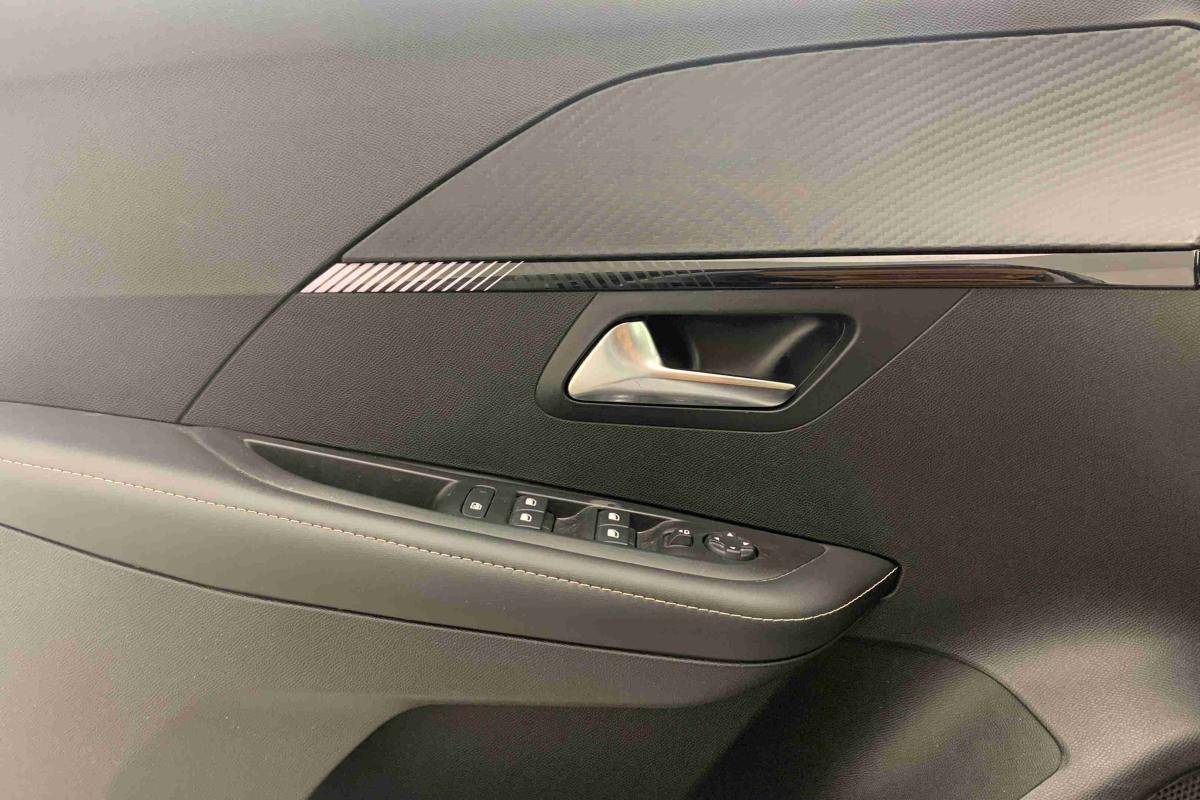 peugeot-208-2025-gasolina-1199cc