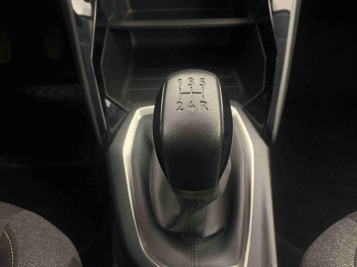 peugeot-208-2024-gasolina-1199cc