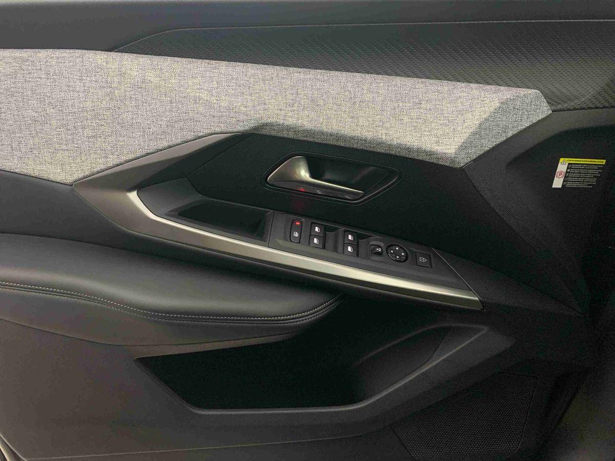 peugeot-5008-2025-gasolina-1199cc
