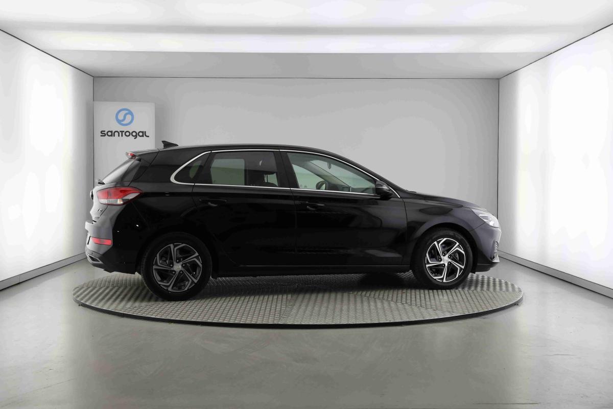 hyundai-i30-2023-gasolina-998cc