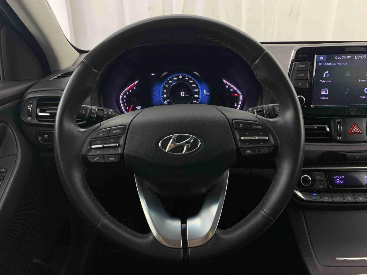 hyundai-i30-2023-gasolina-998cc