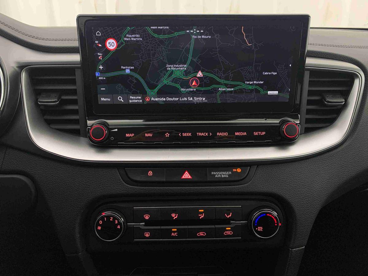 kia-xceed-2025-gasolina-998cc