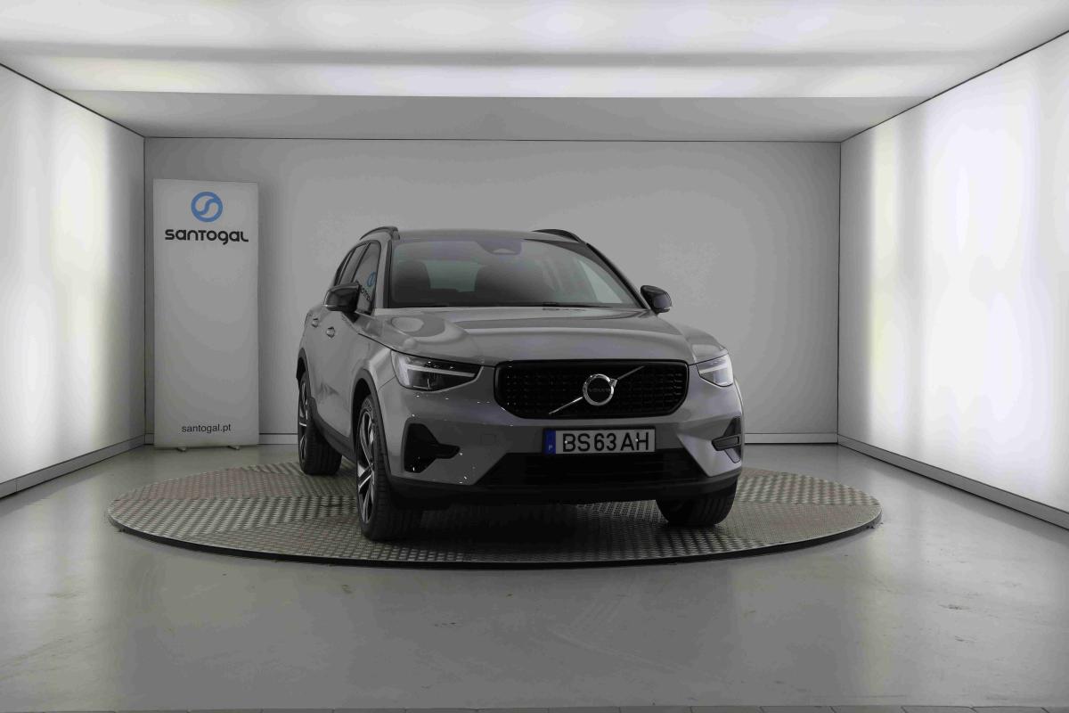 volvo-xc40-2025-gasolina-1969cc