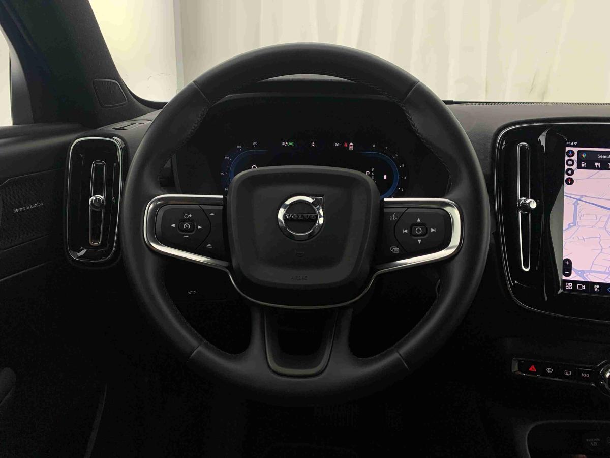 volvo-xc40-2025-gasolina-1969cc