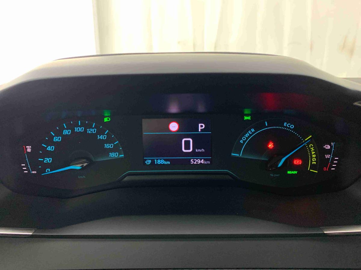 peugeot-e-2008-2025-eletrico-0cc