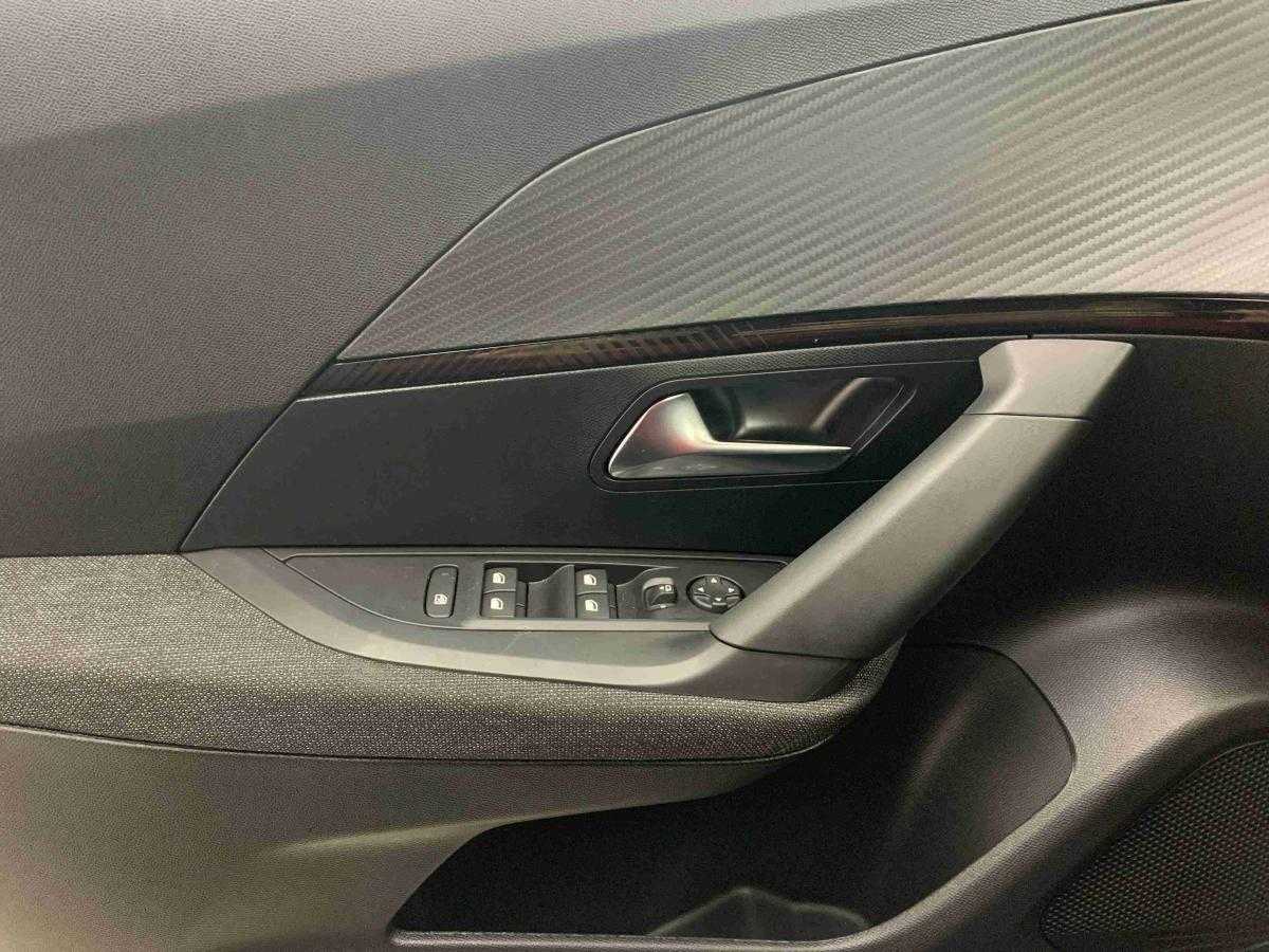 peugeot-e-2008-2025-eletrico-0cc