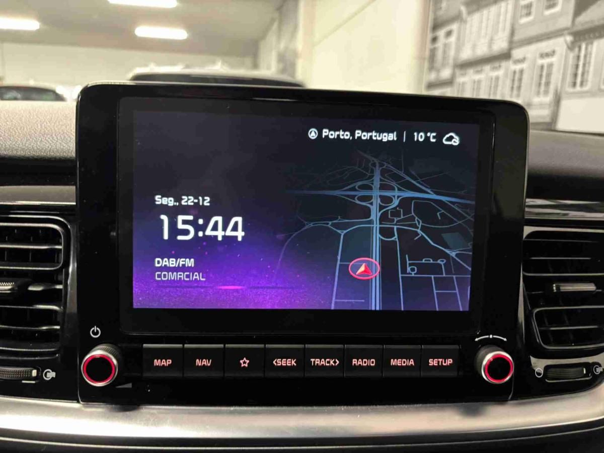 kia-stonic-2025-gasolina-998cc