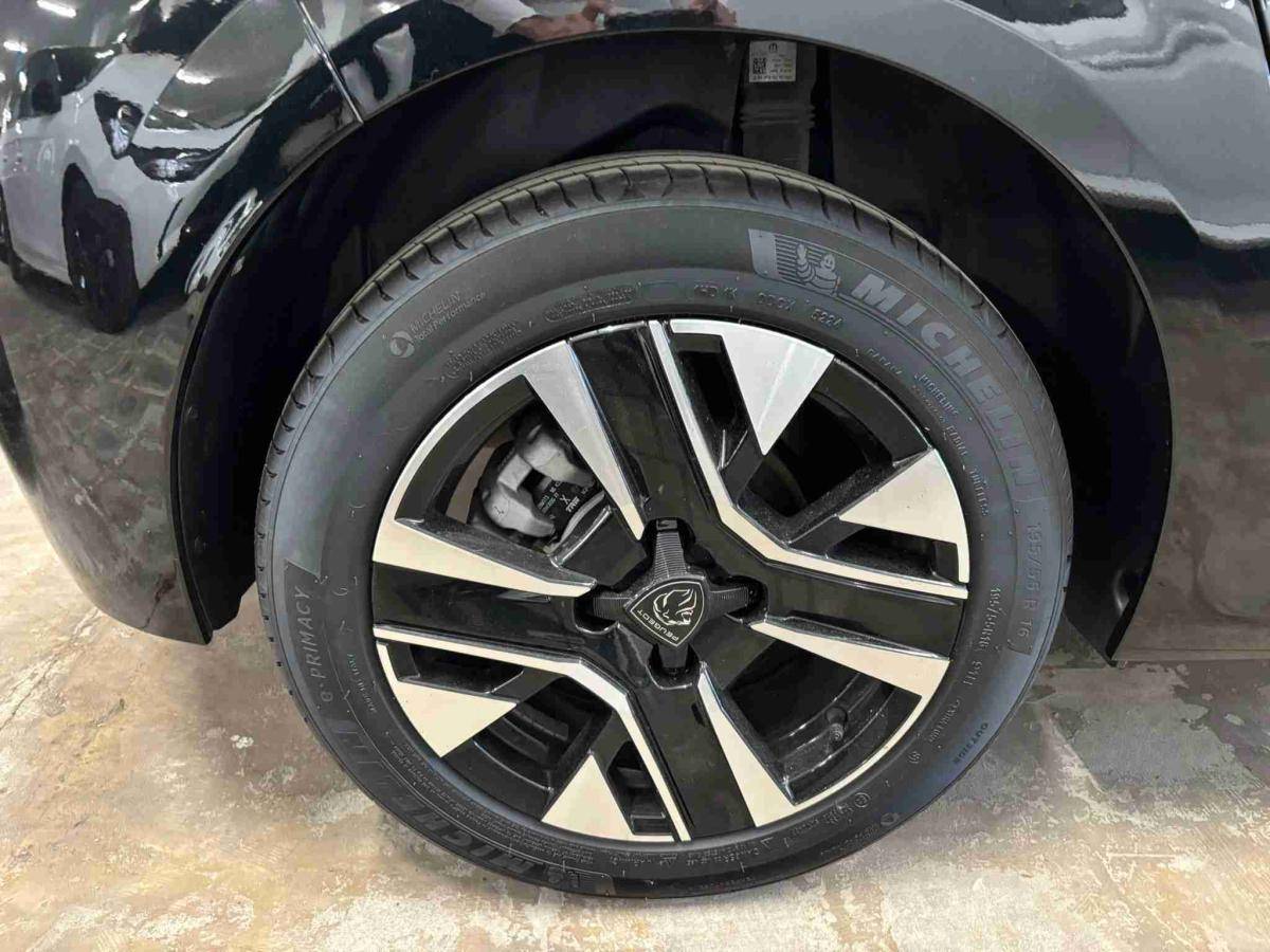 peugeot-208-2025-gasolina-1199cc