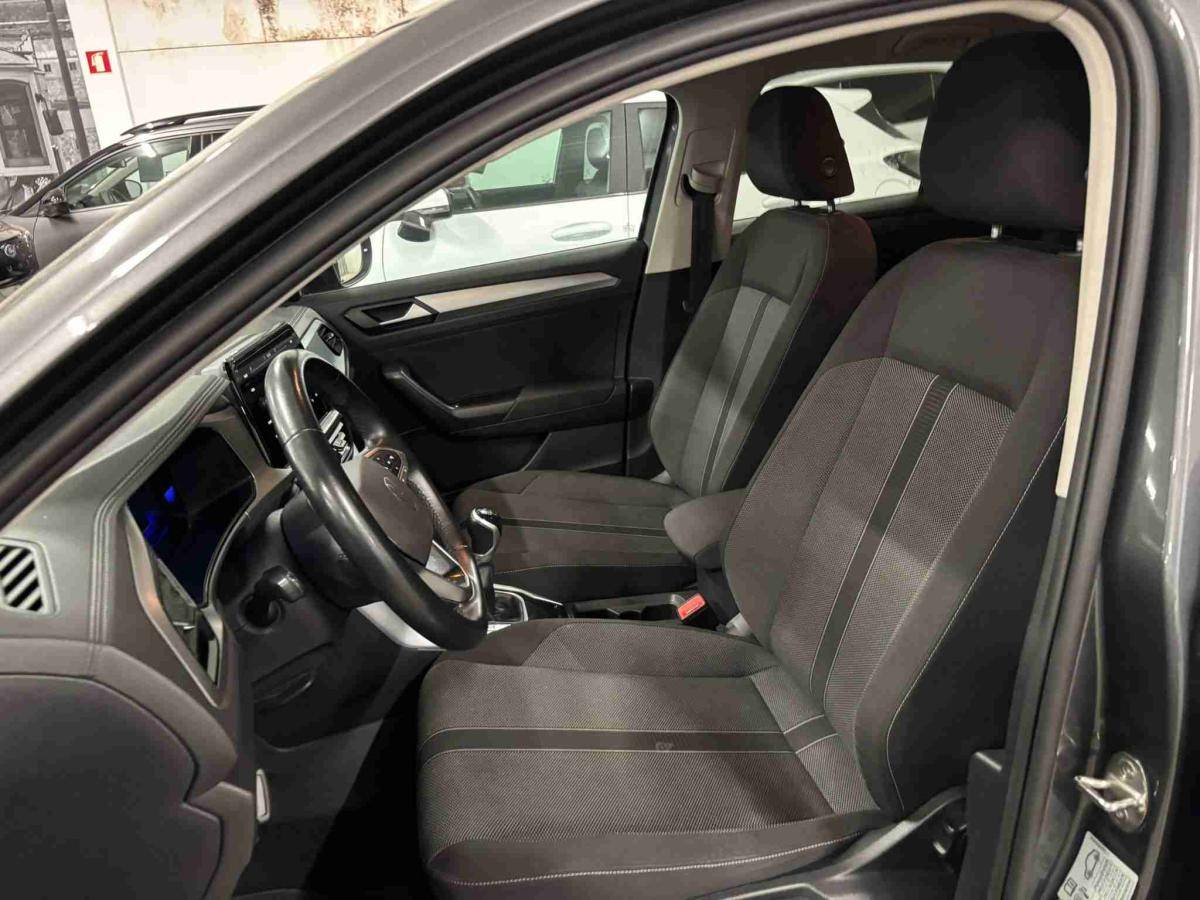 volkswagen-t-roc-2024-gasolina-999cc