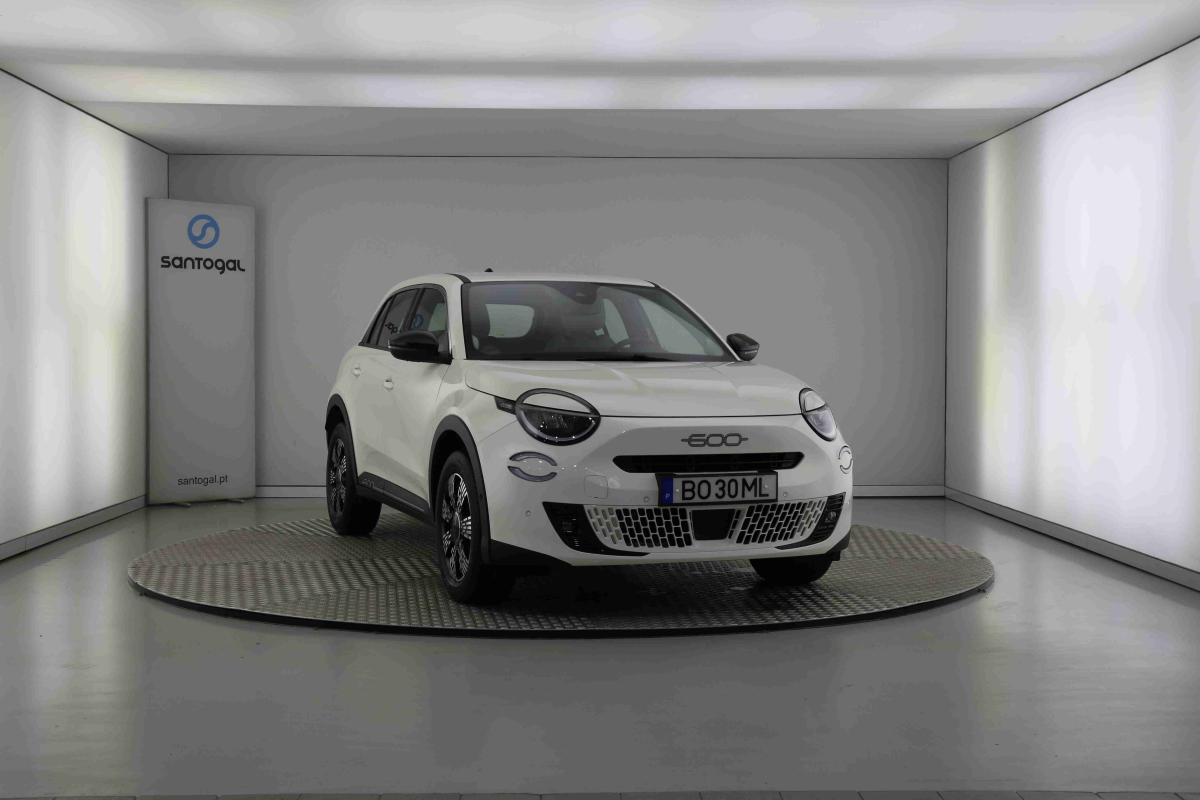 fiat-600-2024-gasolina-1199cc