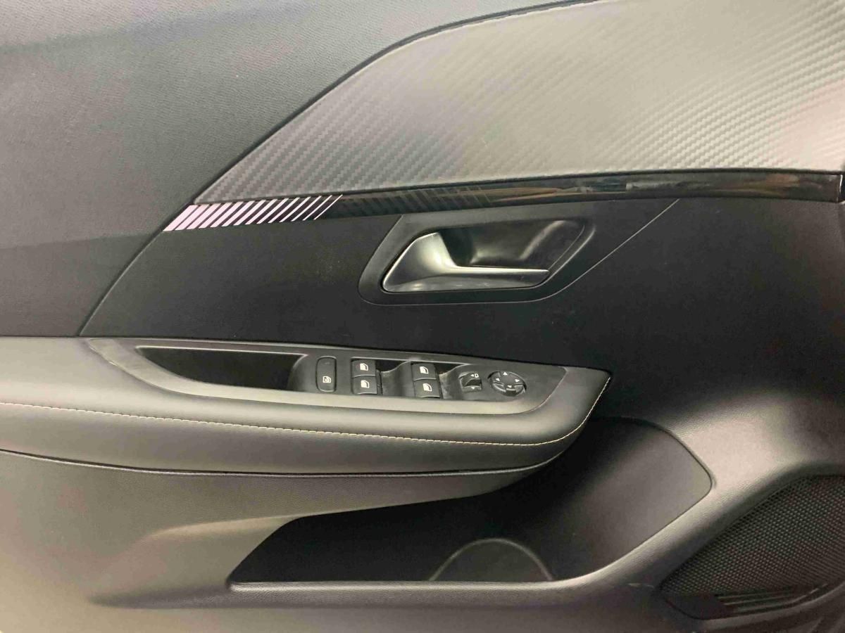 peugeot-208-2025-gasolina-1199cc