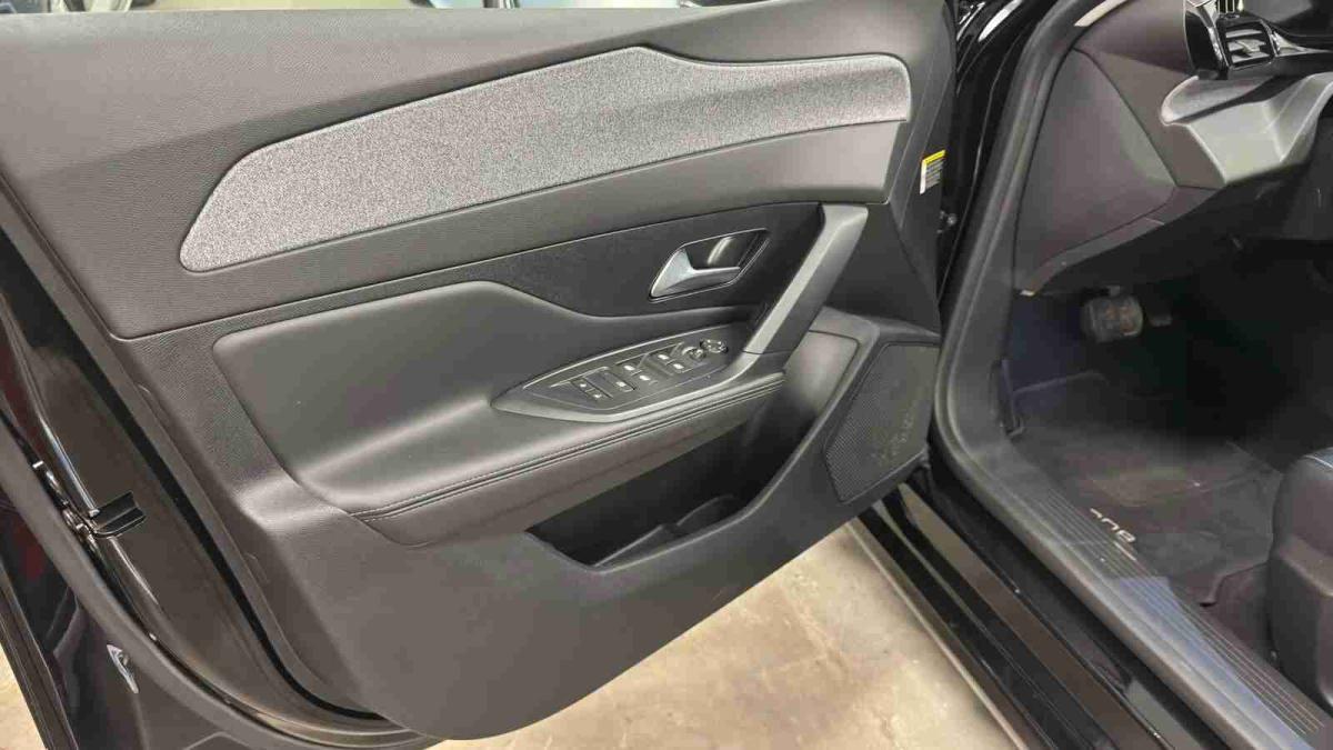 peugeot-308-sw-2025-gasolina-1199cc