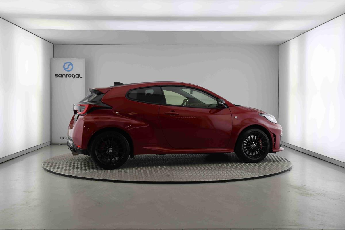 toyota-yaris-2025-gasolina-1618cc