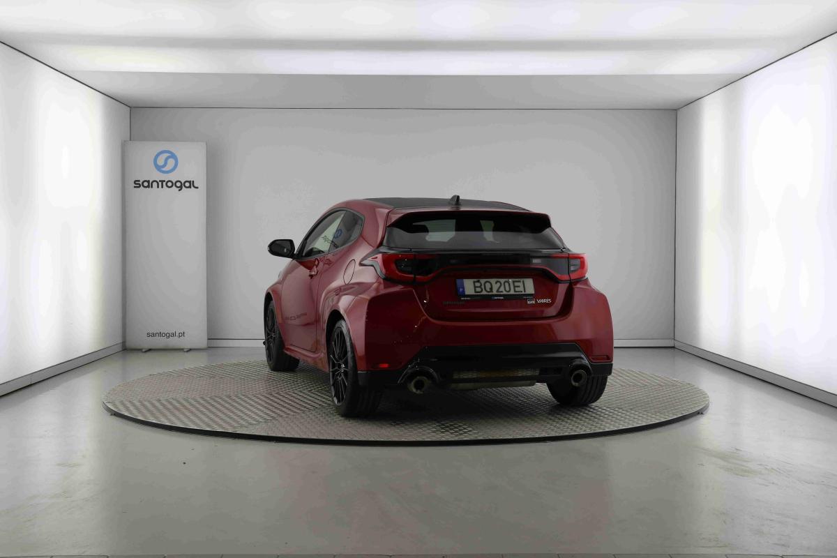 toyota-yaris-2025-gasolina-1618cc