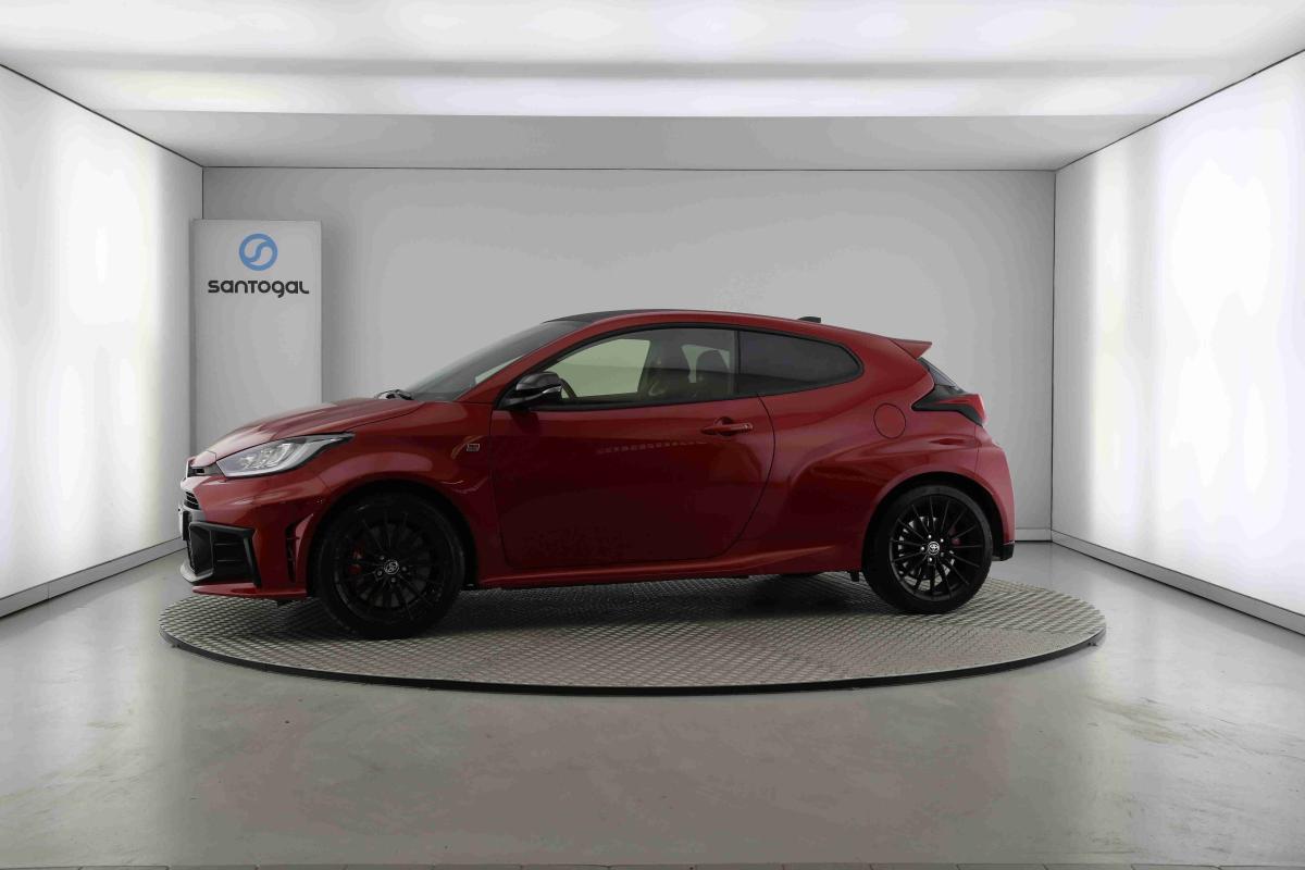 toyota-yaris-2025-gasolina-1618cc