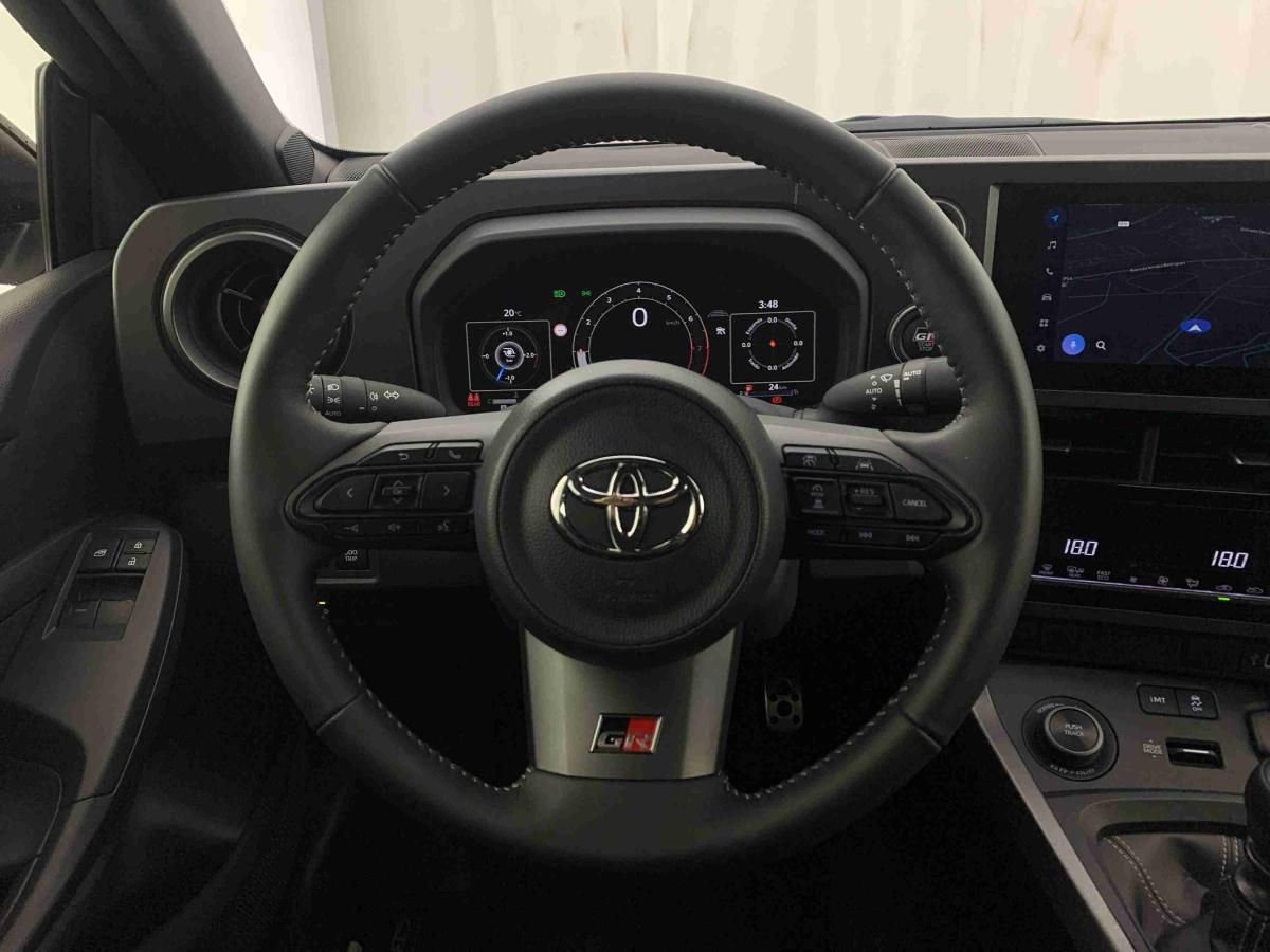 toyota-yaris-2025-gasolina-1618cc
