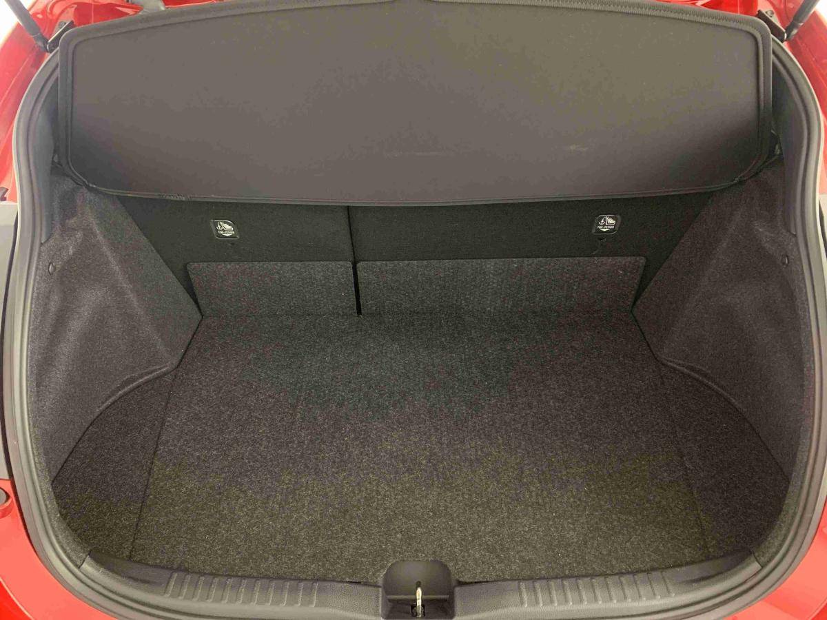 toyota-yaris-2025-gasolina-1618cc