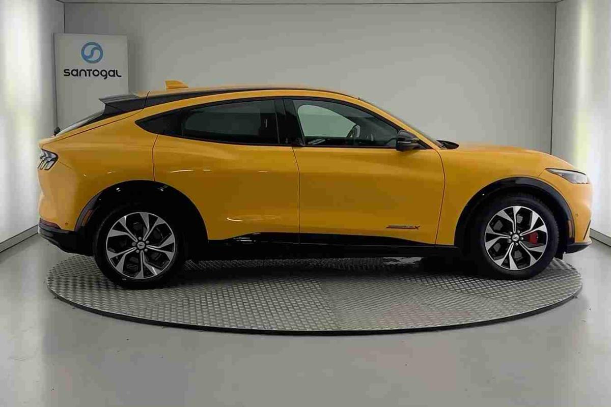 ford-mustang-mach-e-2022-eletrico-0cc