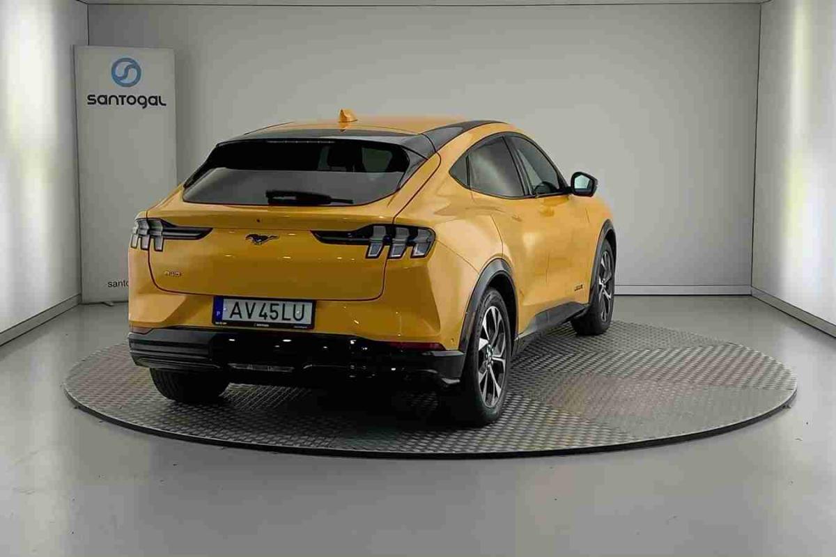 ford-mustang-mach-e-2022-eletrico-0cc