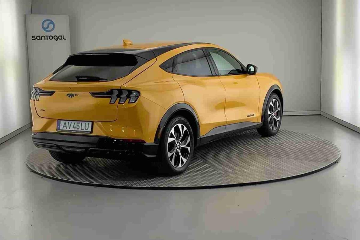 ford-mustang-mach-e-2022-eletrico-0cc
