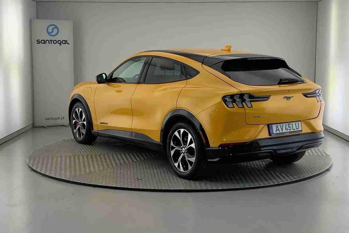 ford-mustang-mach-e-2022-eletrico-0cc
