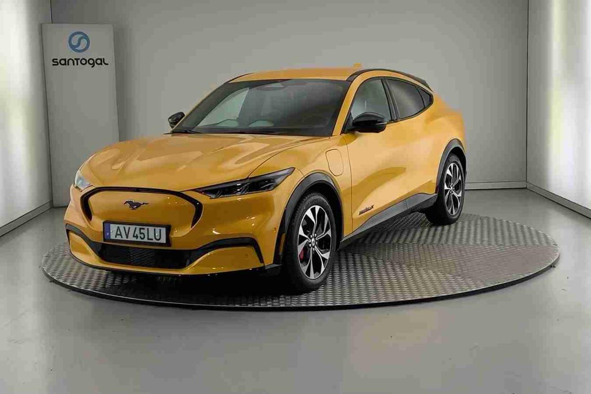ford-mustang-mach-e-2022-eletrico-0cc