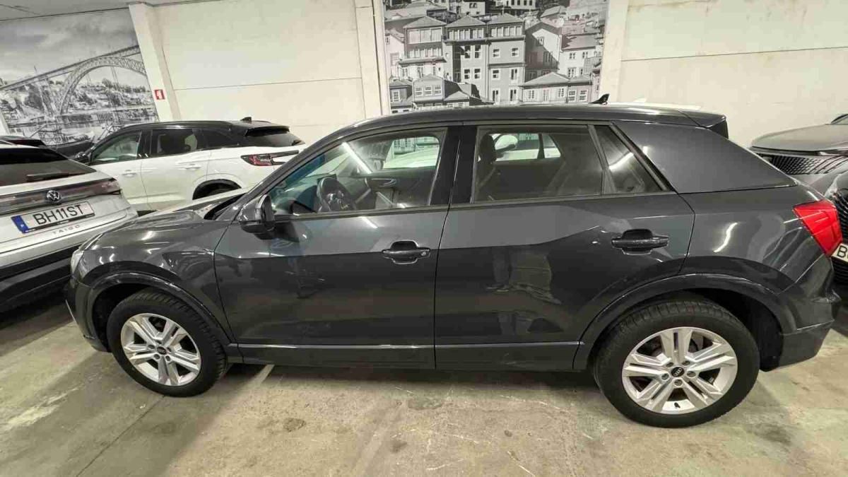 audi-q2-2024-gasolina-999cc