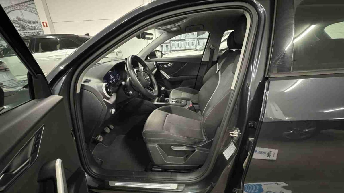 audi-q2-2024-gasolina-999cc