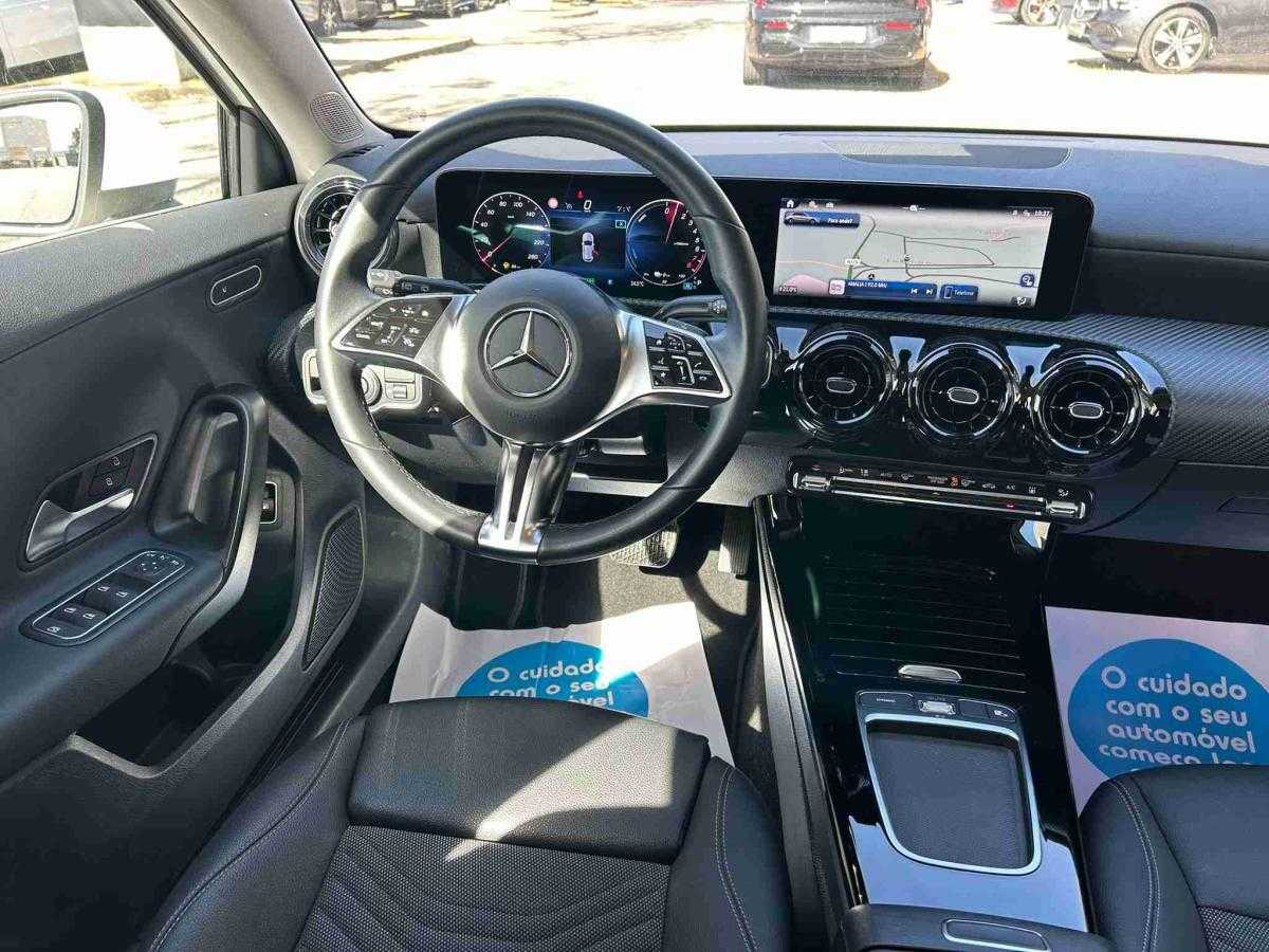 mercedes-benz-classe-a-2024-hibrido-1332cc