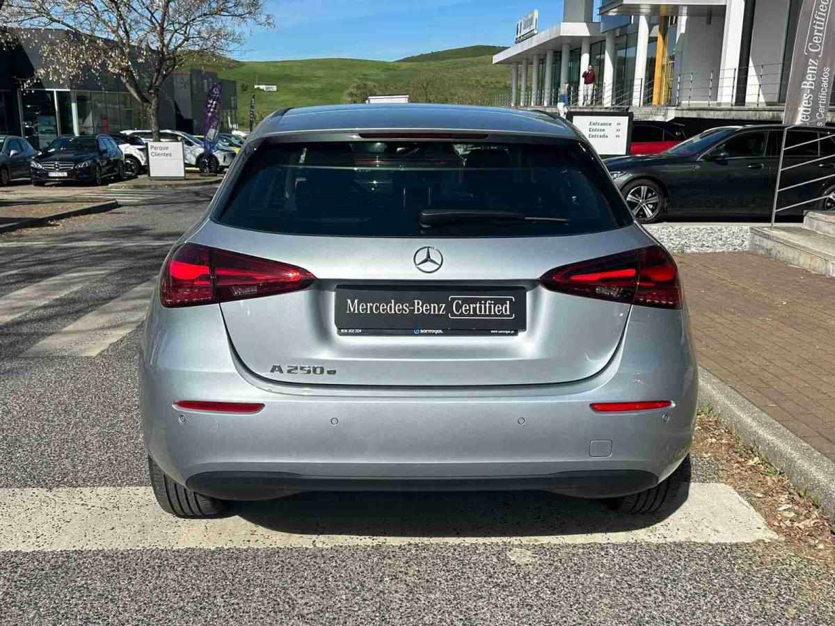 mercedes-benz-200-2025-gasolina-1332cc