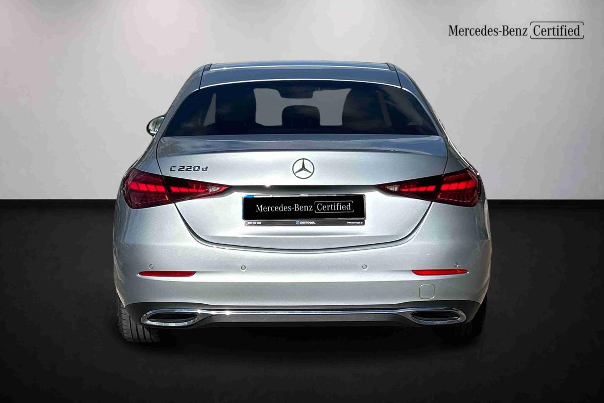 mercedes-benz-220-2025-diesel-1993cc