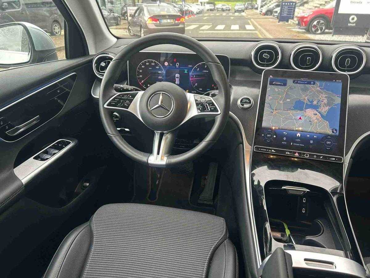mercedes-benz-220-2025-diesel-1993cc