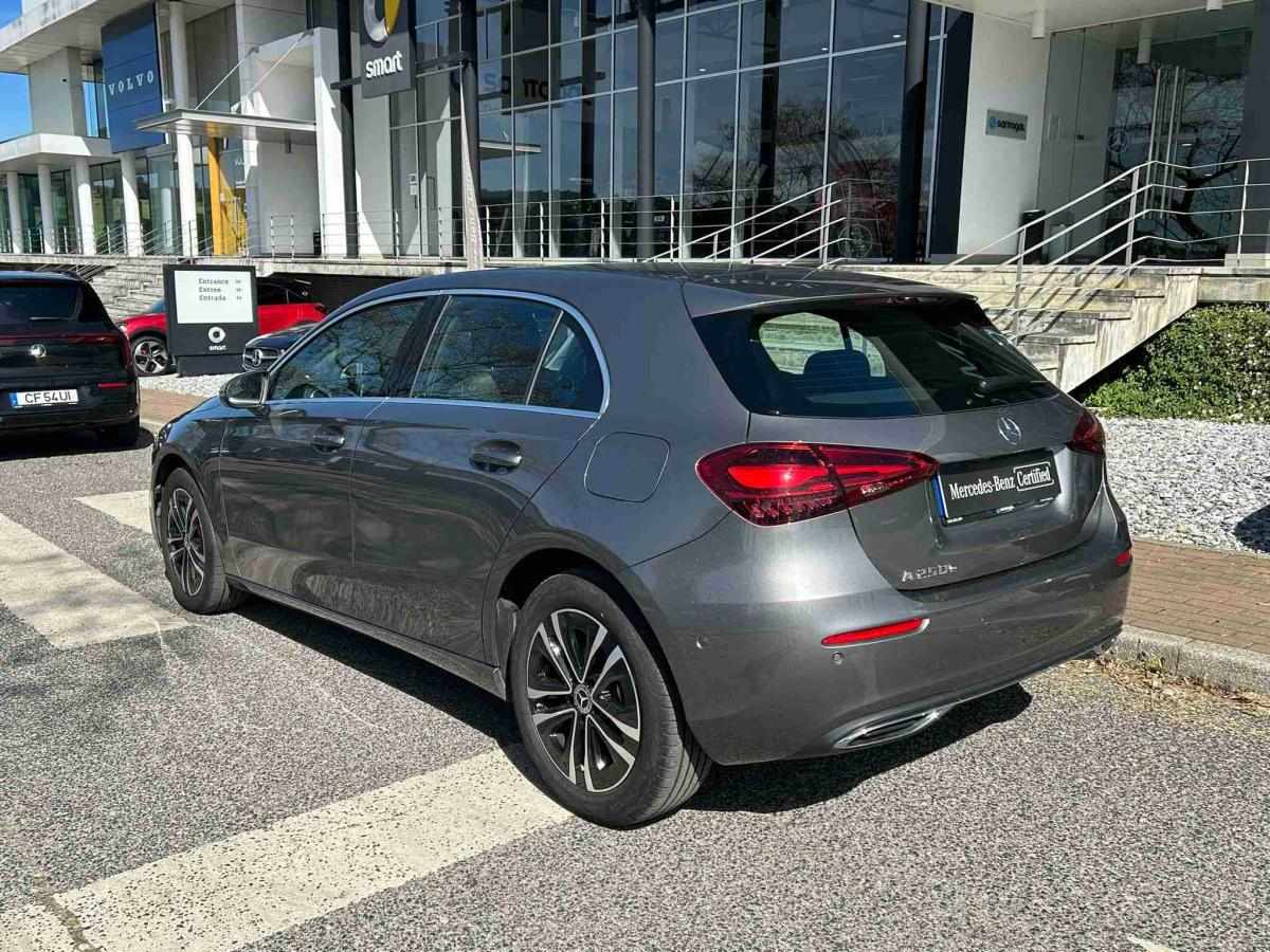mercedes-benz-classe-a-2024-hibrido-1332cc