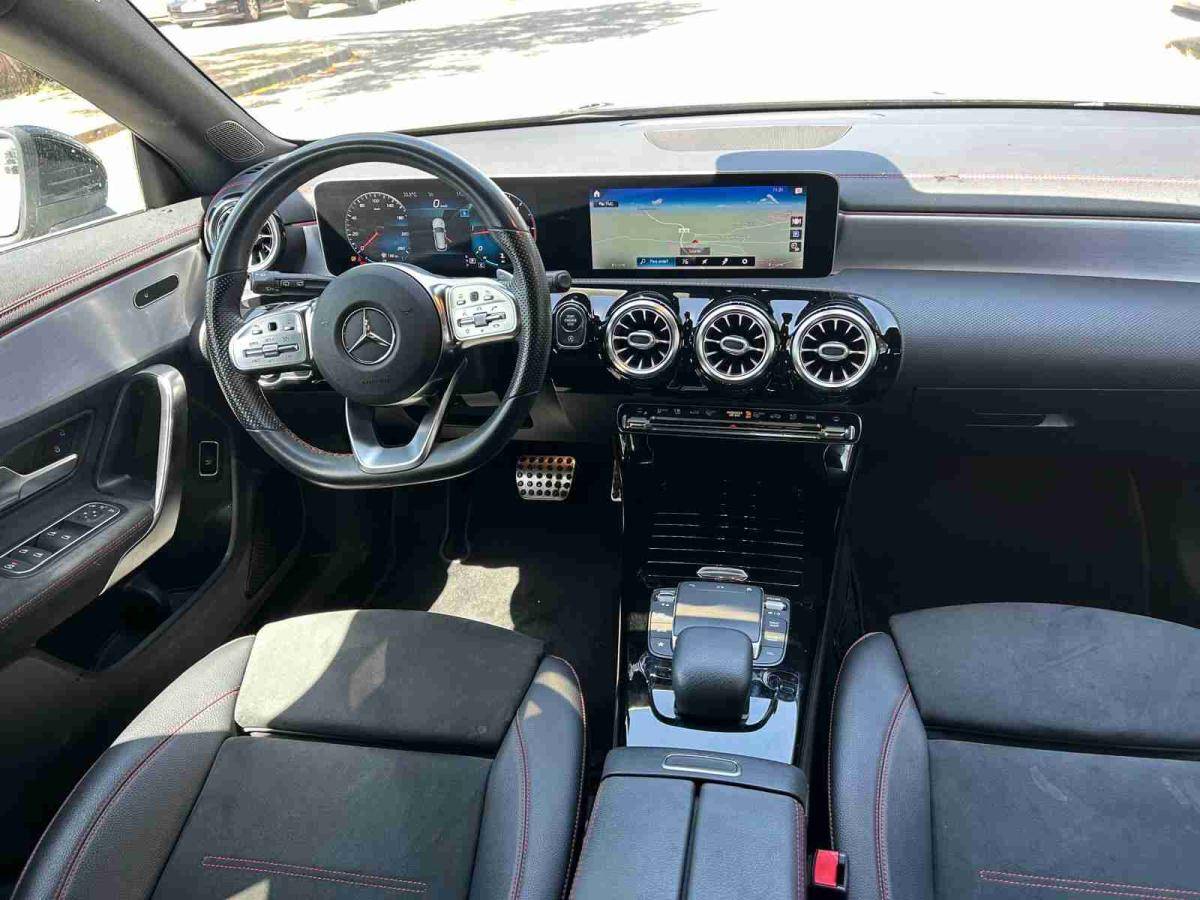 mercedes-benz-200-2020-diesel-1950cc
