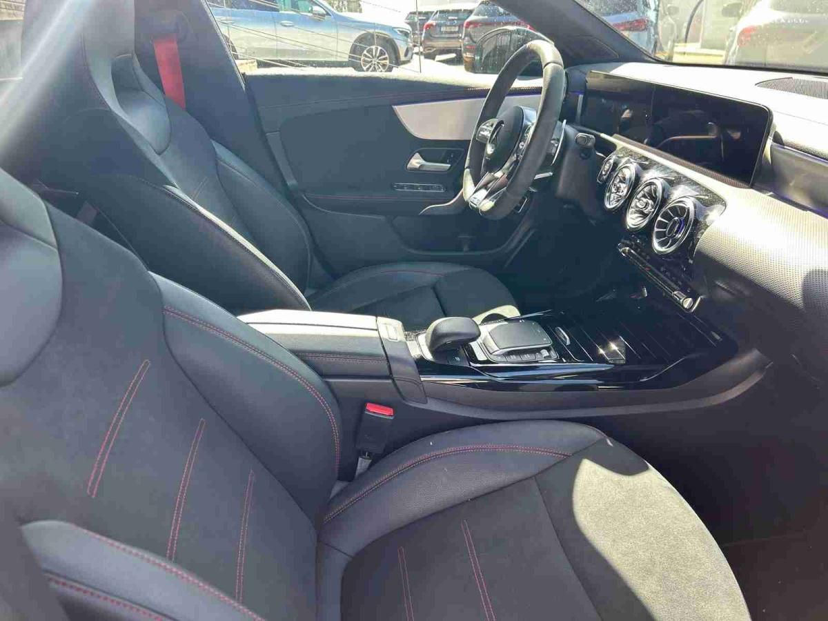 mercedes-benz-cla-2024-gasolina-1991cc