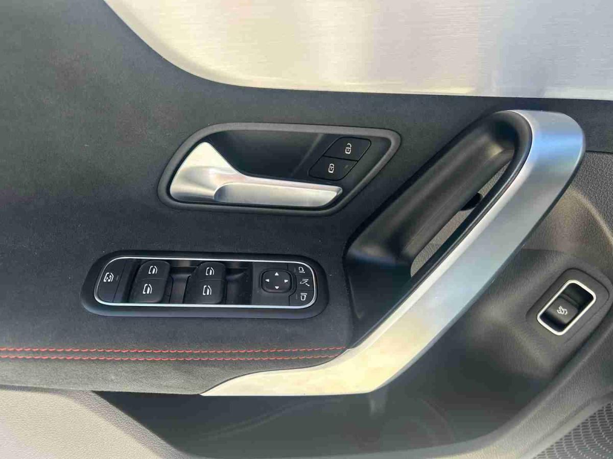 mercedes-benz-cla-2024-gasolina-1991cc