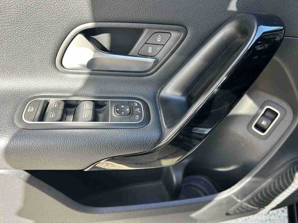 mercedes-benz-classe-a-2020-hibrido-1332cc