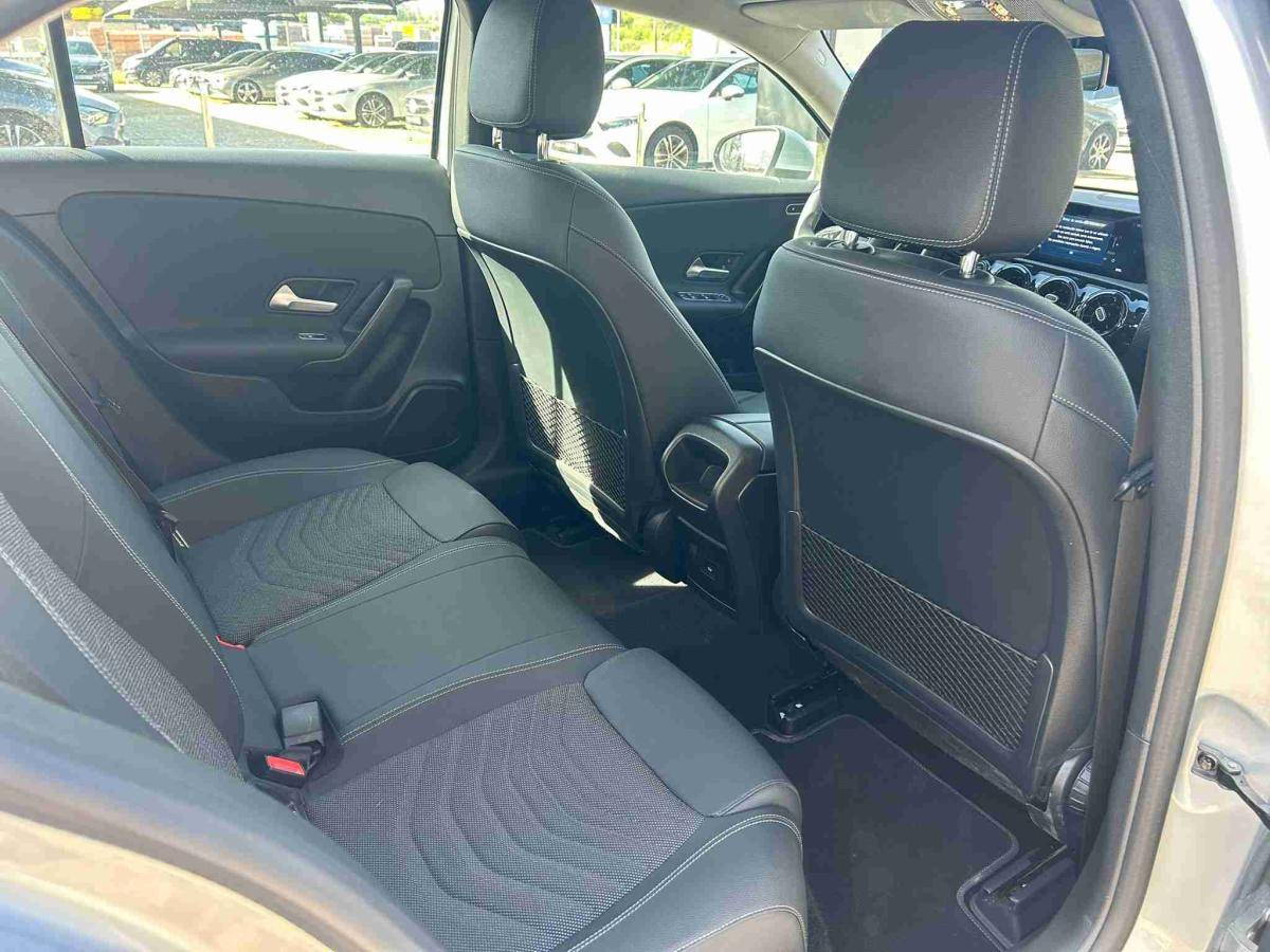 mercedes-benz-classe-a-2024-hibrido-1332cc