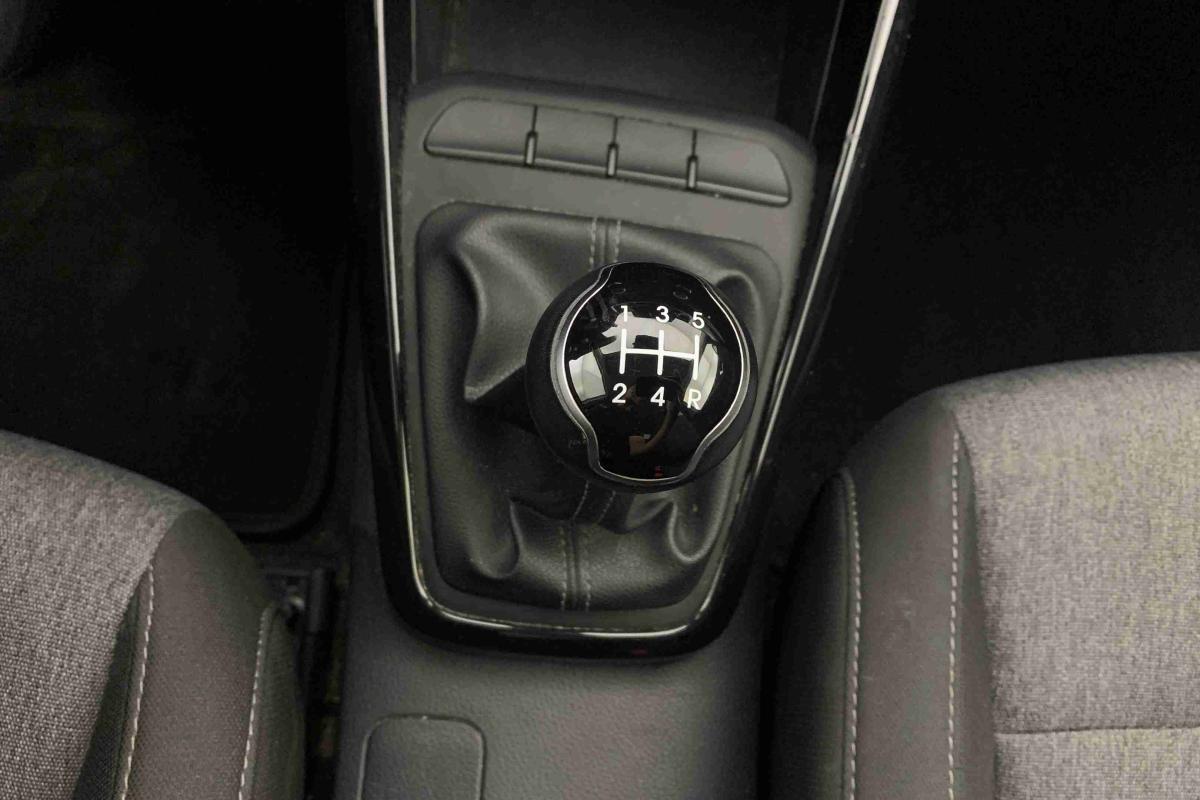 kia-stonic-2025-gasolina-1197cc