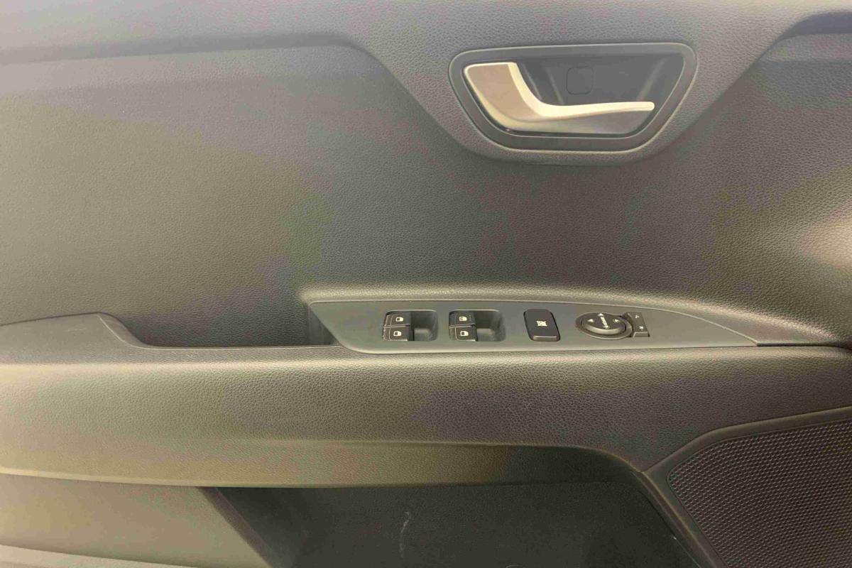 kia-stonic-2025-gasolina-1197cc