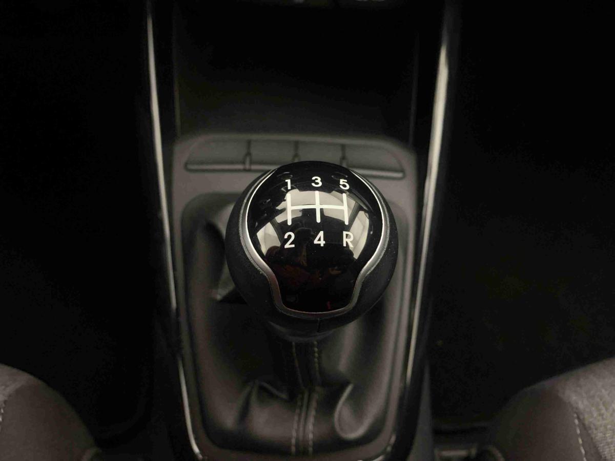 kia-stonic-2025-gasolina-1197cc