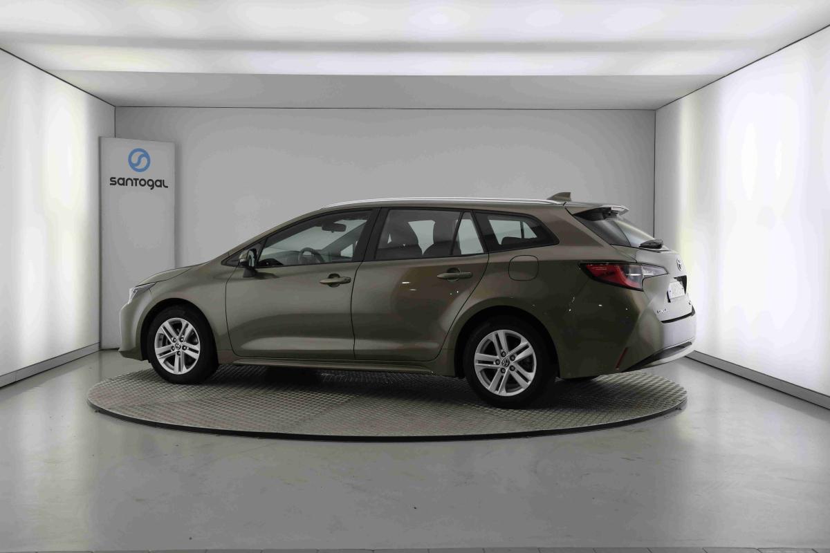toyota-corolla-2022-hibrido-1798cc