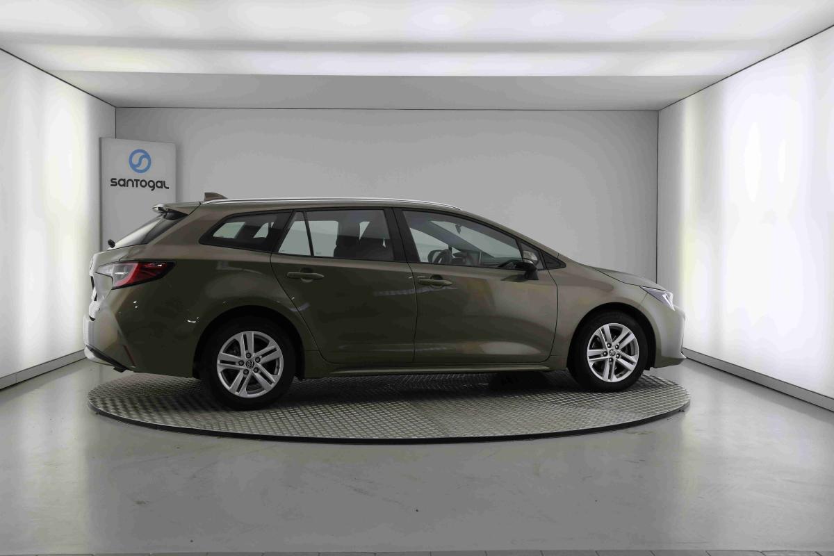 toyota-corolla-2022-hibrido-1798cc