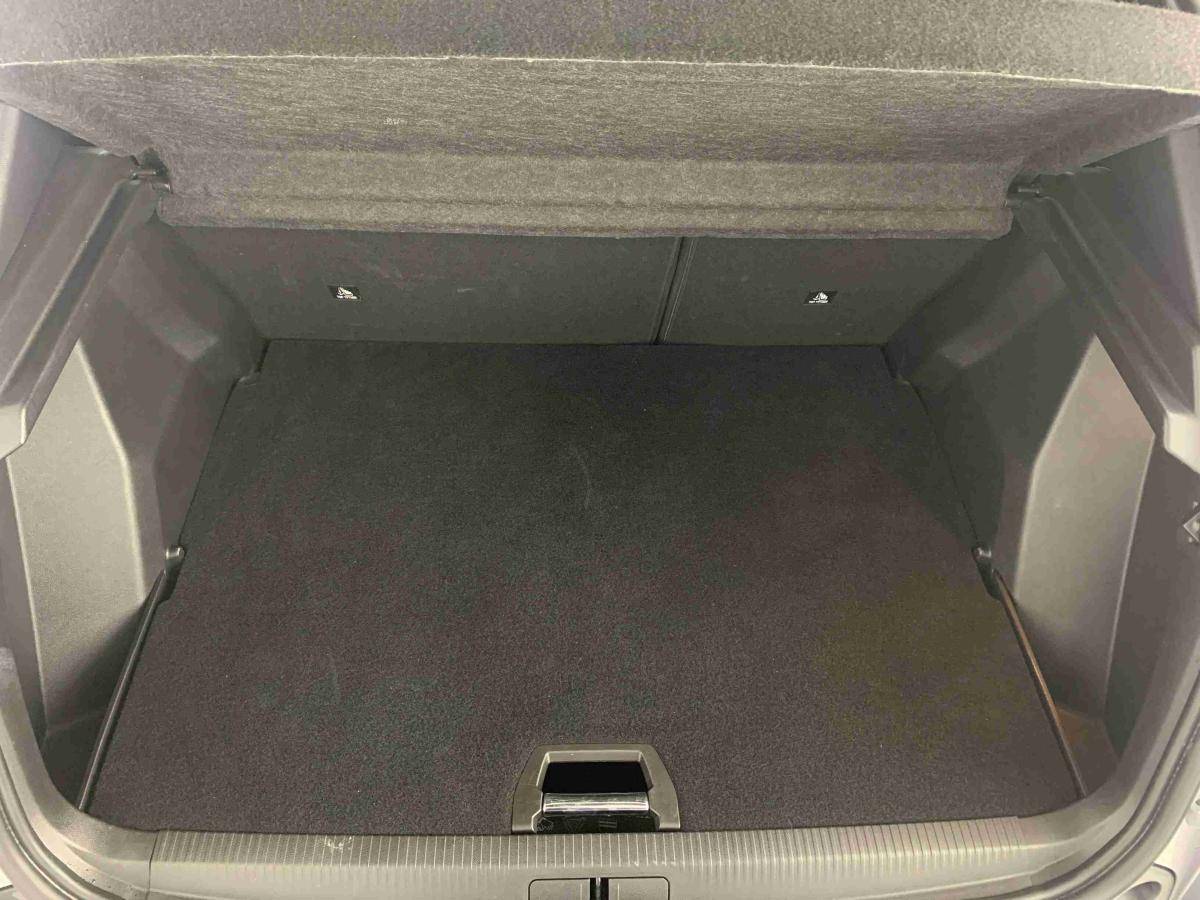 peugeot-e-2008-2025-eletrico-0cc