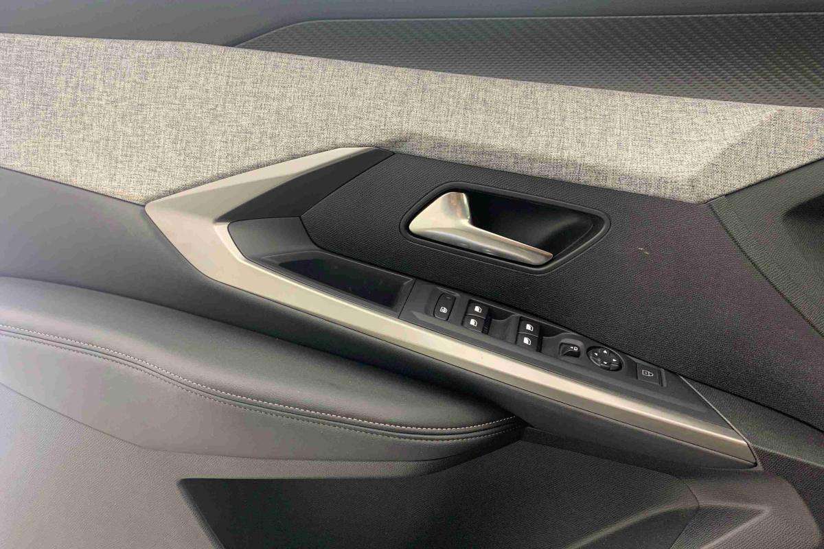 peugeot-5008-2025-gasolina-1199cc