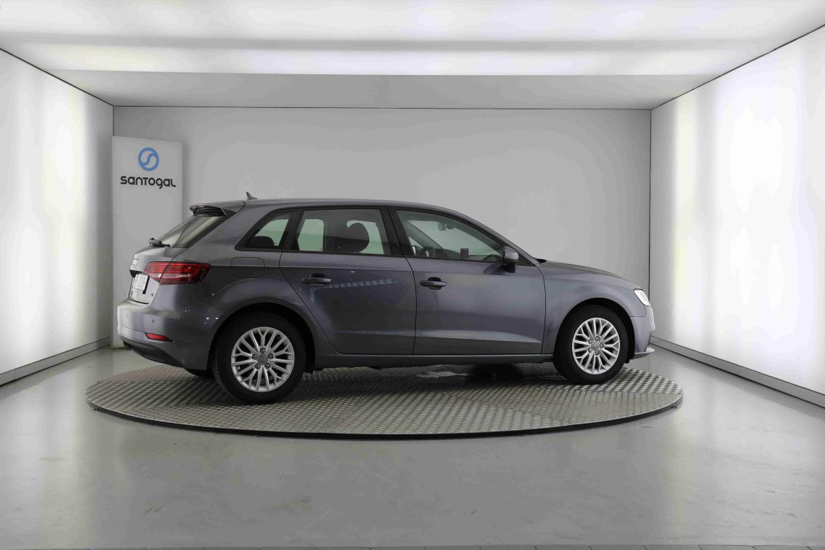 audi-a3-2018-diesel-1598cc