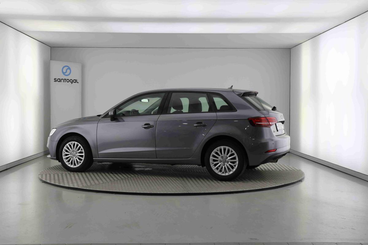audi-a3-2018-diesel-1598cc